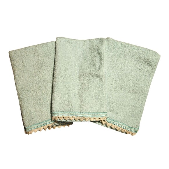 Lot of 5 Vintage Dundee Hand Towels Mint Green with Ribbon & Lace Trim USA Made - Picture 1 of 5